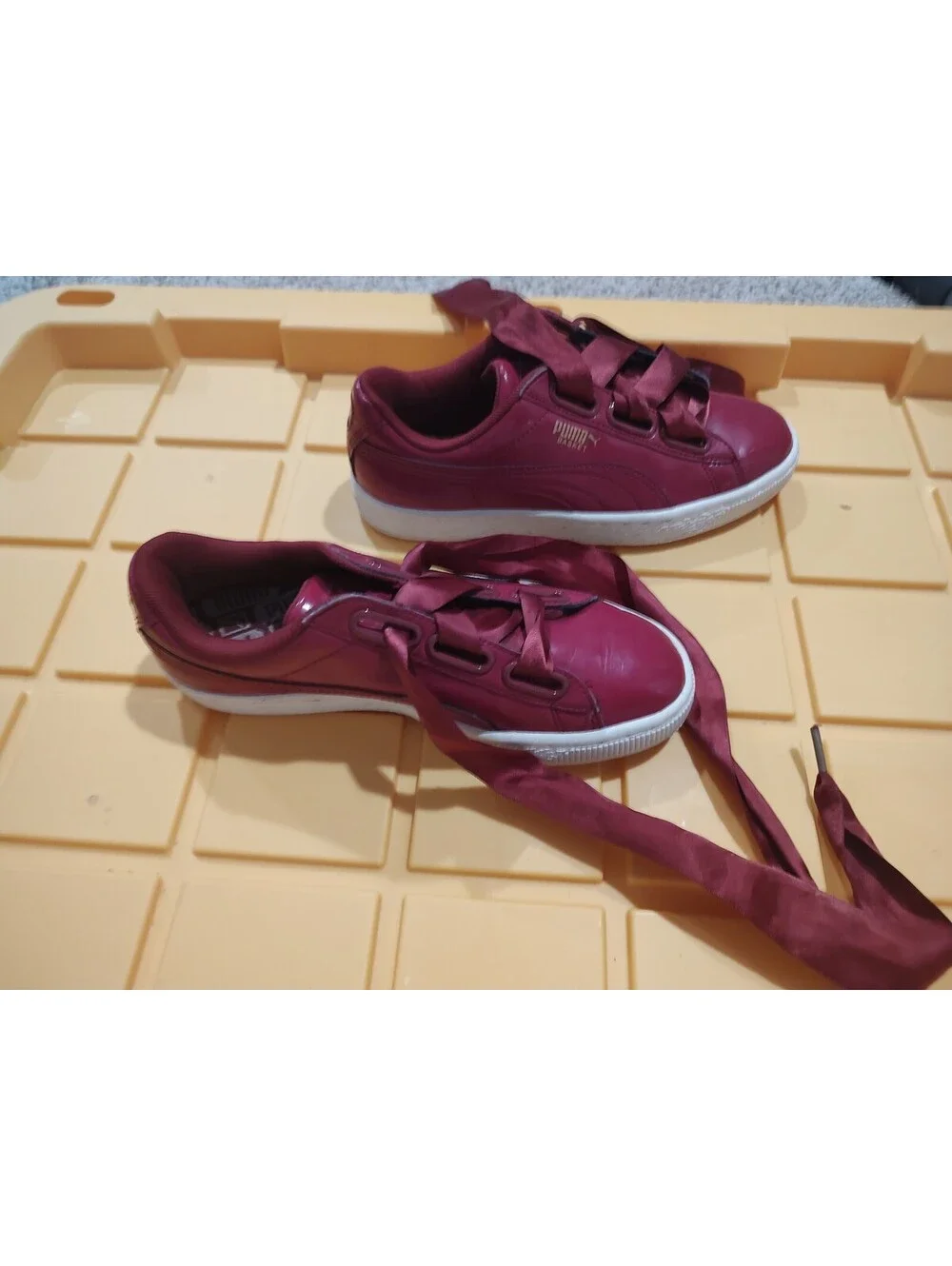 Puma Women's Burgundy Satin Ribbon Lace Sneakers Size 6.5